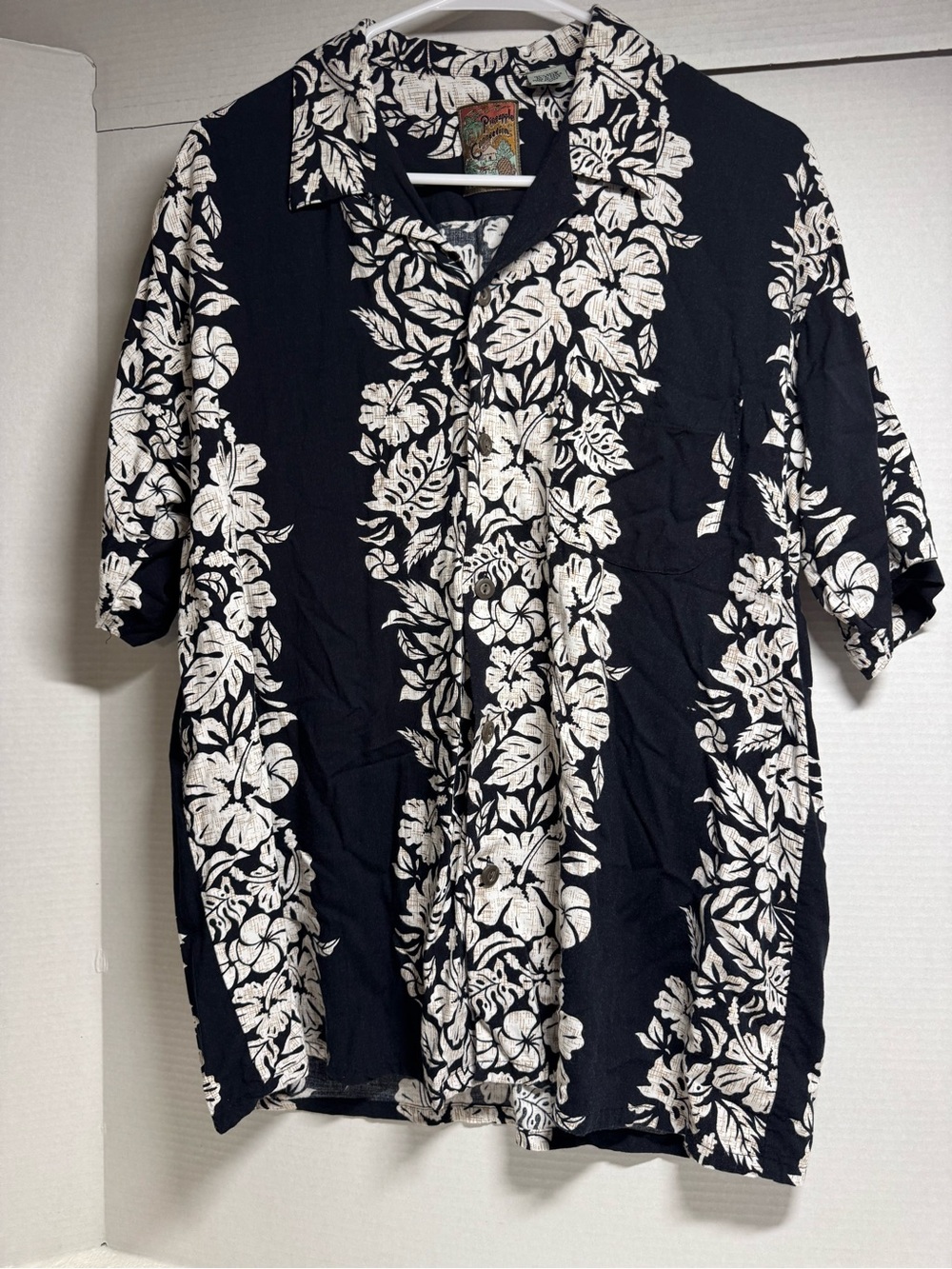 Men's Black Floral Button-Down Camp Shirt - Short Sleeve